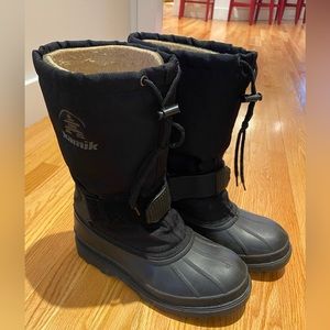 Kamik insulated winter boots, boys 7